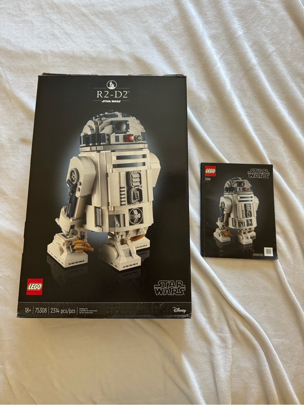 LEGO Star Wars: UCS R2-D2 75308 Complete